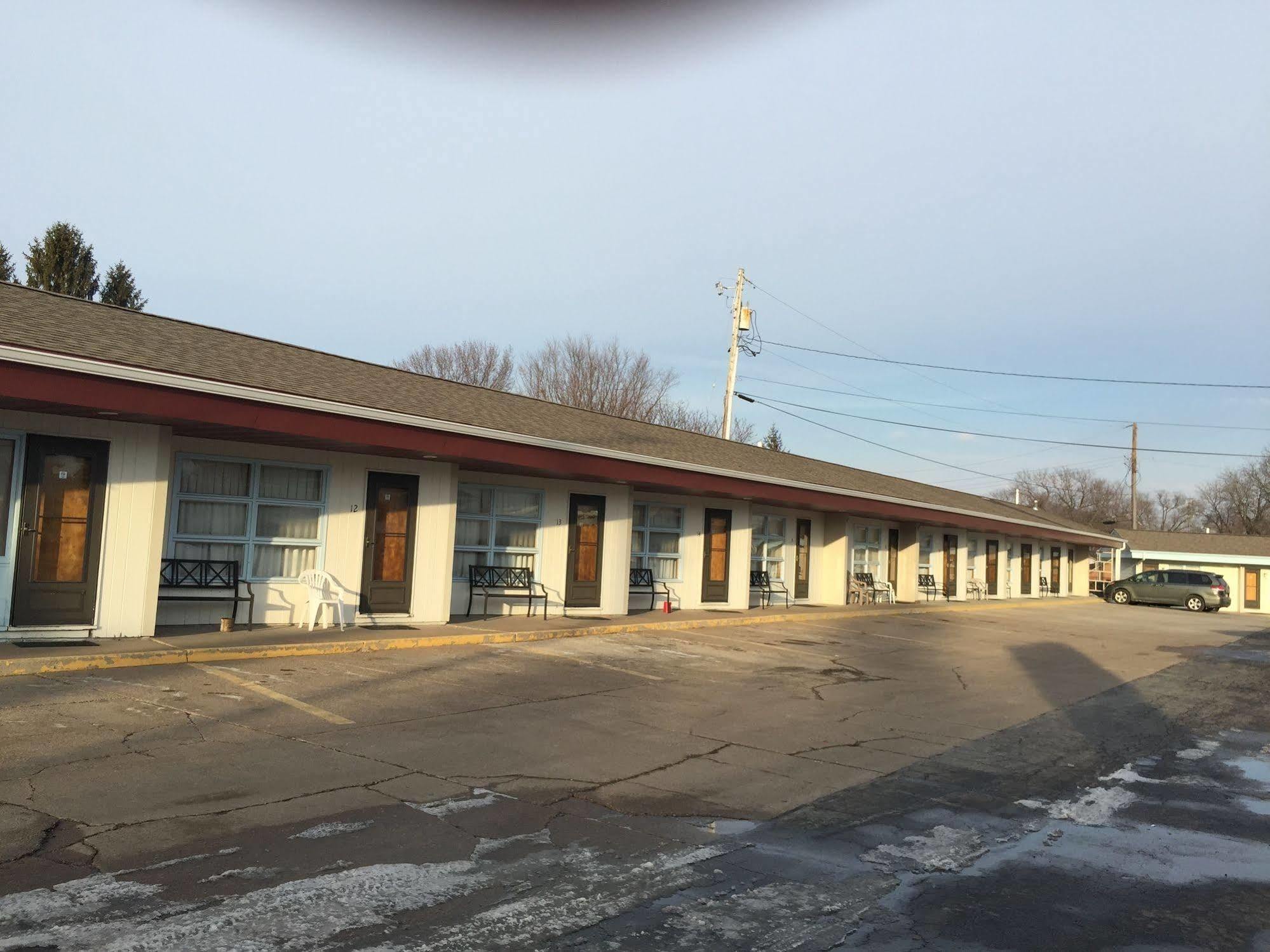 Welch Motel La Crosse Exterior photo